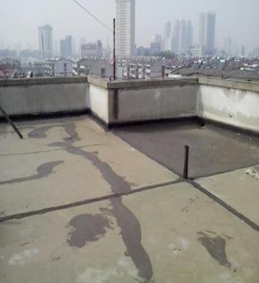 商都漏水维修 楼顶漏水是什么原因，楼顶漏水维修方法是什么?